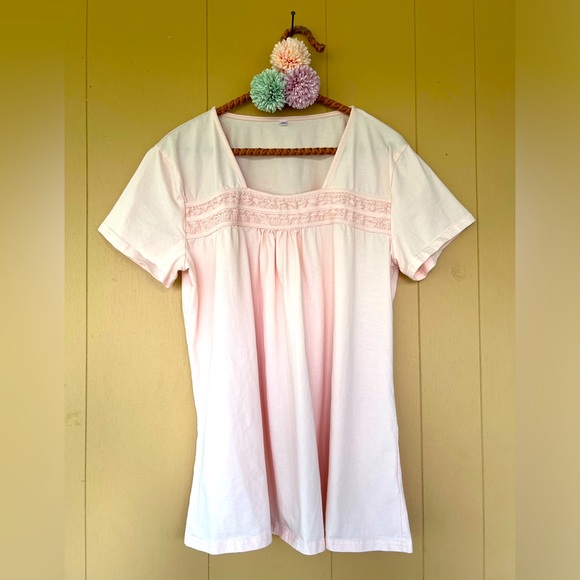 Blouse Pink - Picture 1 of 2